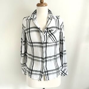 White House Black Market Black and White Flannel Small
